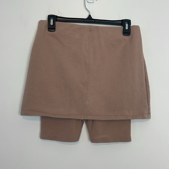 Zara Brown/Pink Biker Shorts/Skort. Size Large. Ribbed Biker Shorts with Skirt. - Picture 4 of 11
